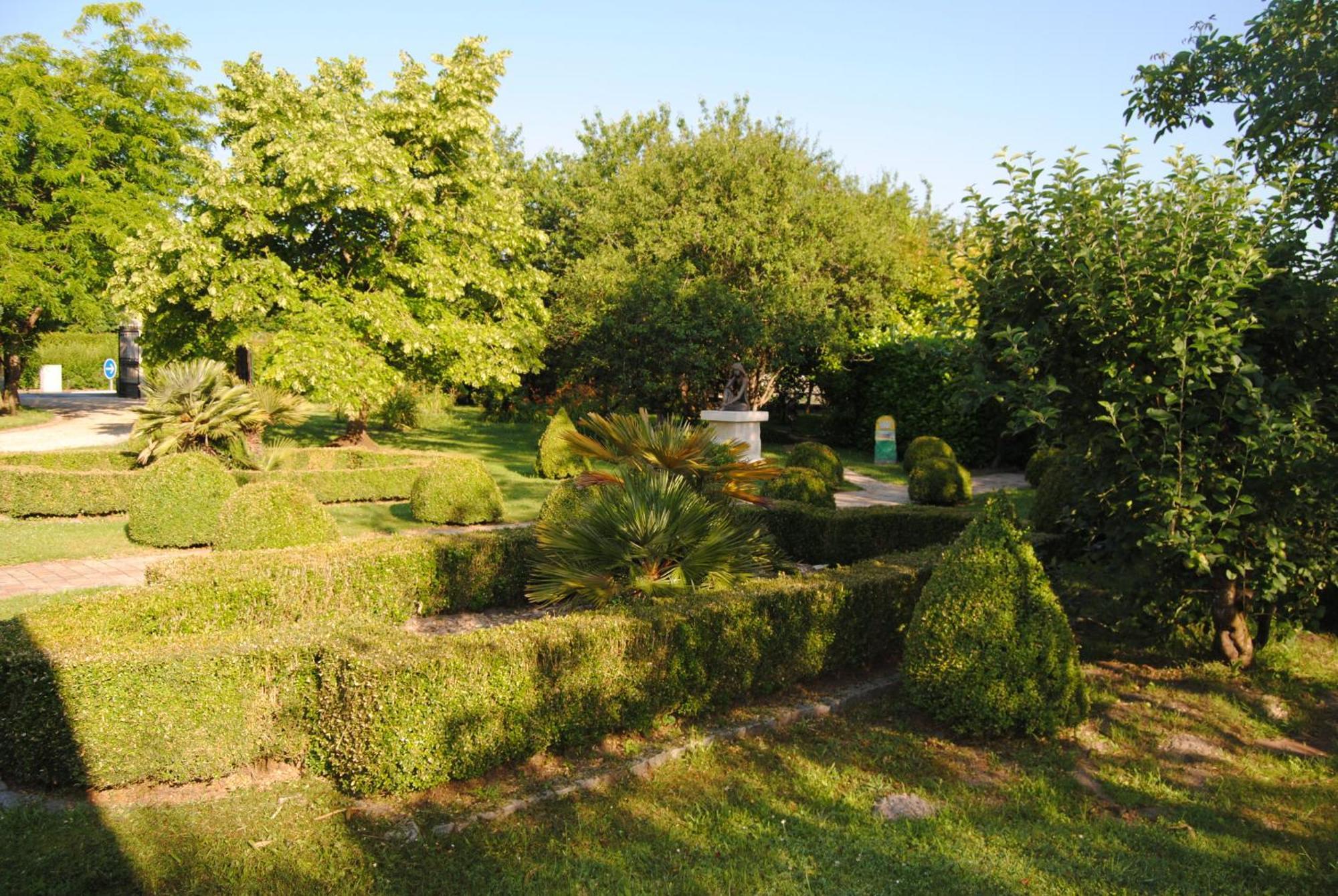 Les Insolites Du Grand Logis Marchais  Δωμάτιο φωτογραφία